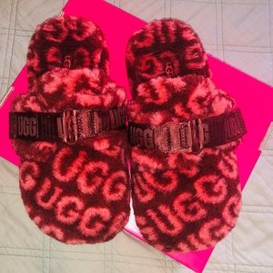 Ugg slipper/clogs NWOT(6)